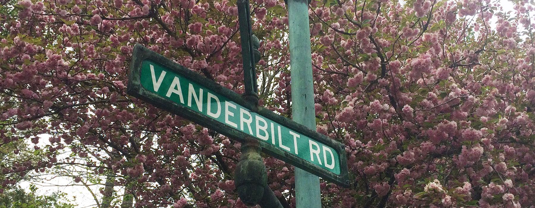 Vanderbilt Lamp post